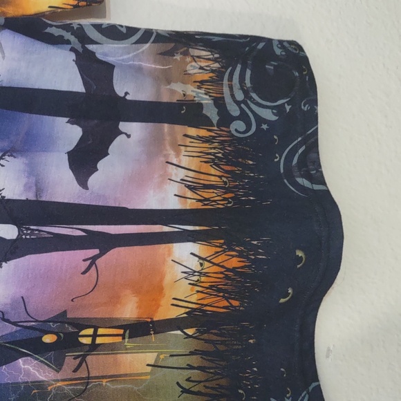 SLIGHTLY USE HALLOWEEN 3/4 SLEEVE SHIRT SIZE L (12/14) LIGHTWEIGHT - Picture 7 of 10